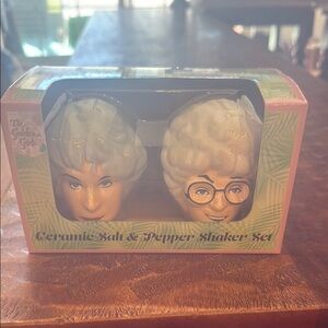 NEW IN BOX GOLDEN GIRLS SALT & PEPPER
SHAKER SET